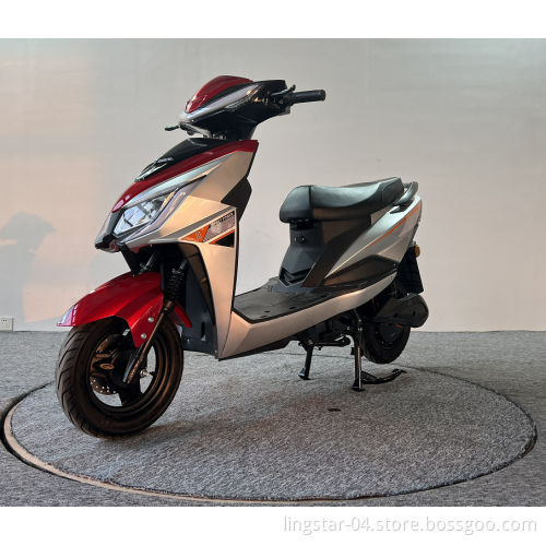 Scooter elettrico per adulti 60V72V motociclistica elettrica a batteria retrò auto elettrica CKD/SKD